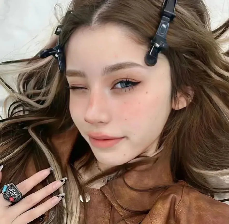 黛丝姑娘