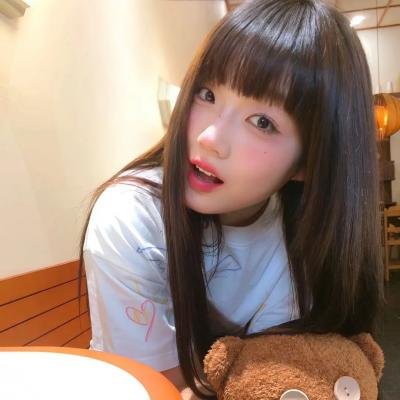 蓝眼睛波利